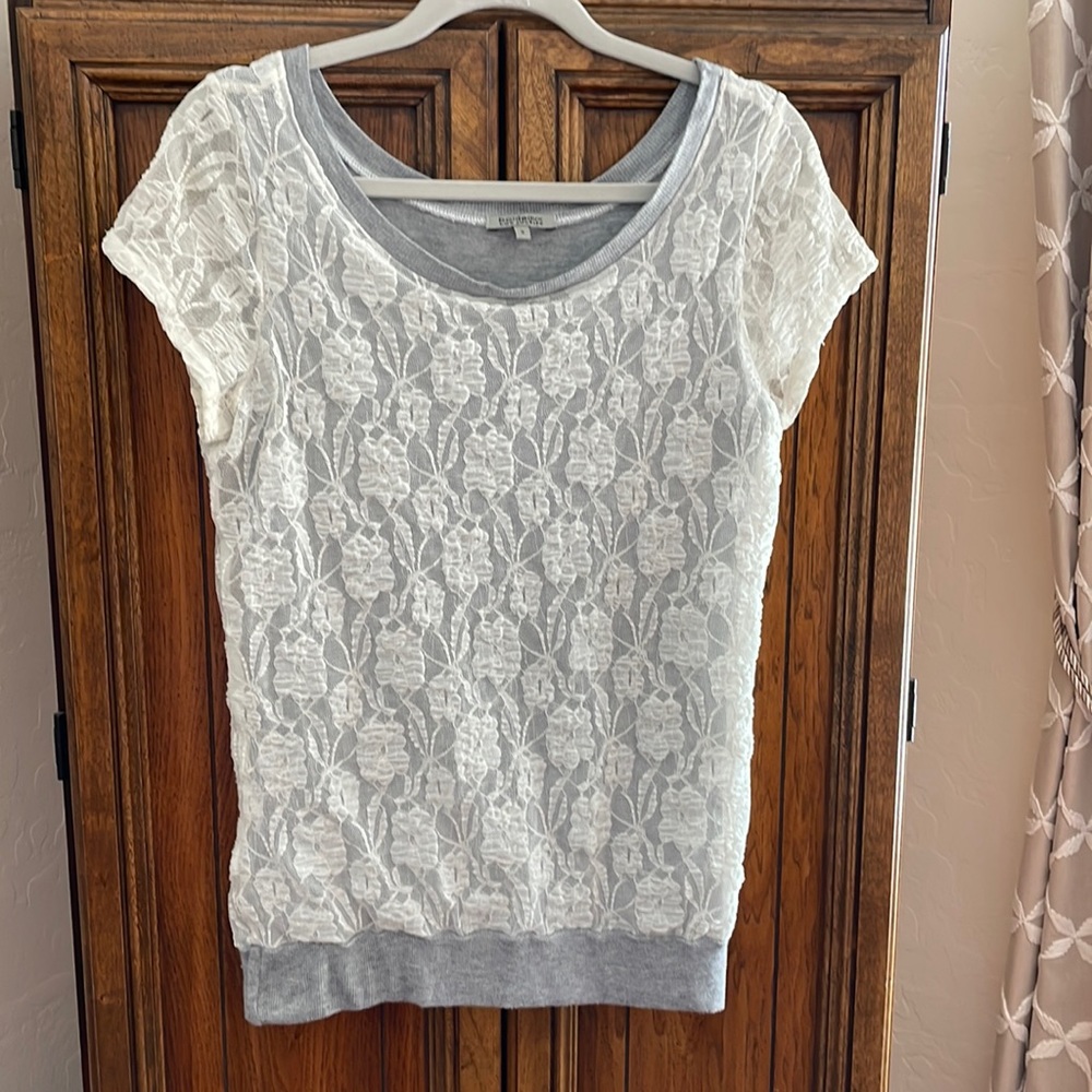 Anthropologie | Bordeaux Los Angeles | Ivory lace & Gray knit top | Small